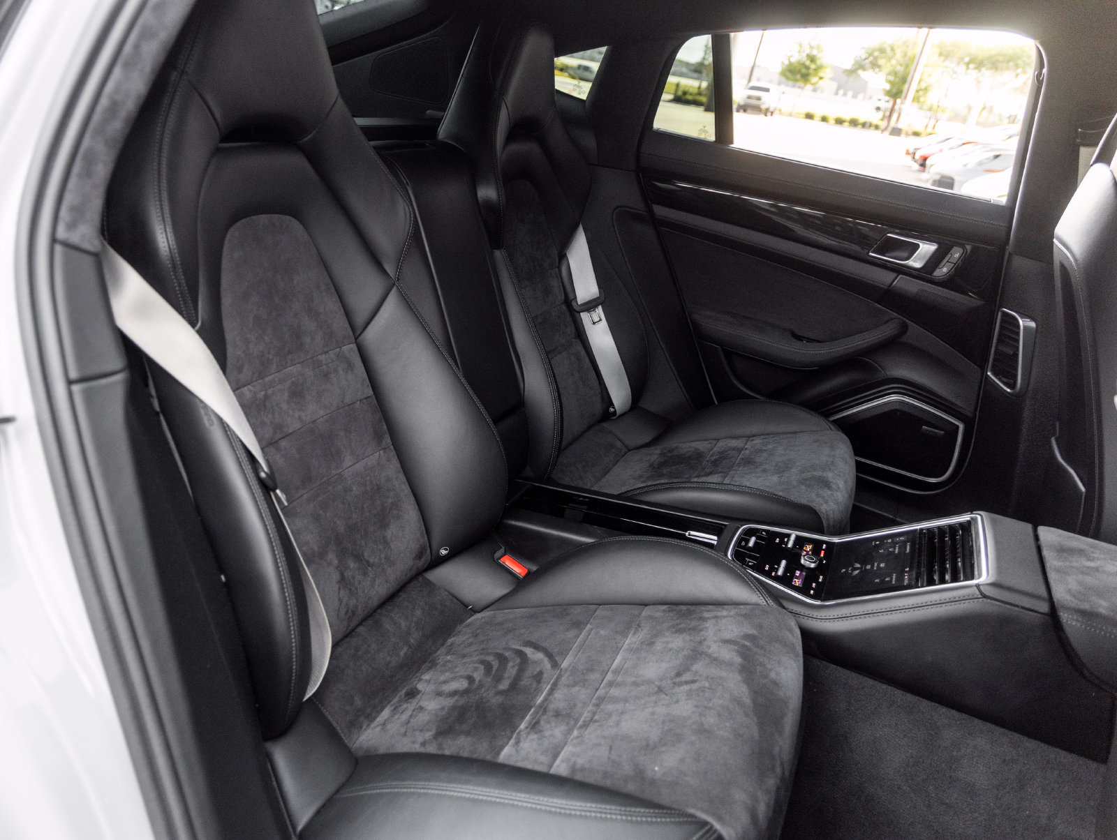 Certified 2022 Porsche Panamera GTS w/ Premium Package AWD/4WD image 39