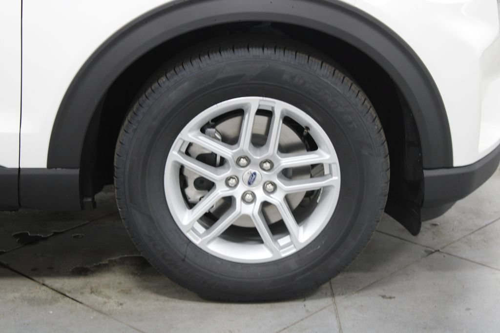 New 2026 Ford Explorer Active RWD image 11