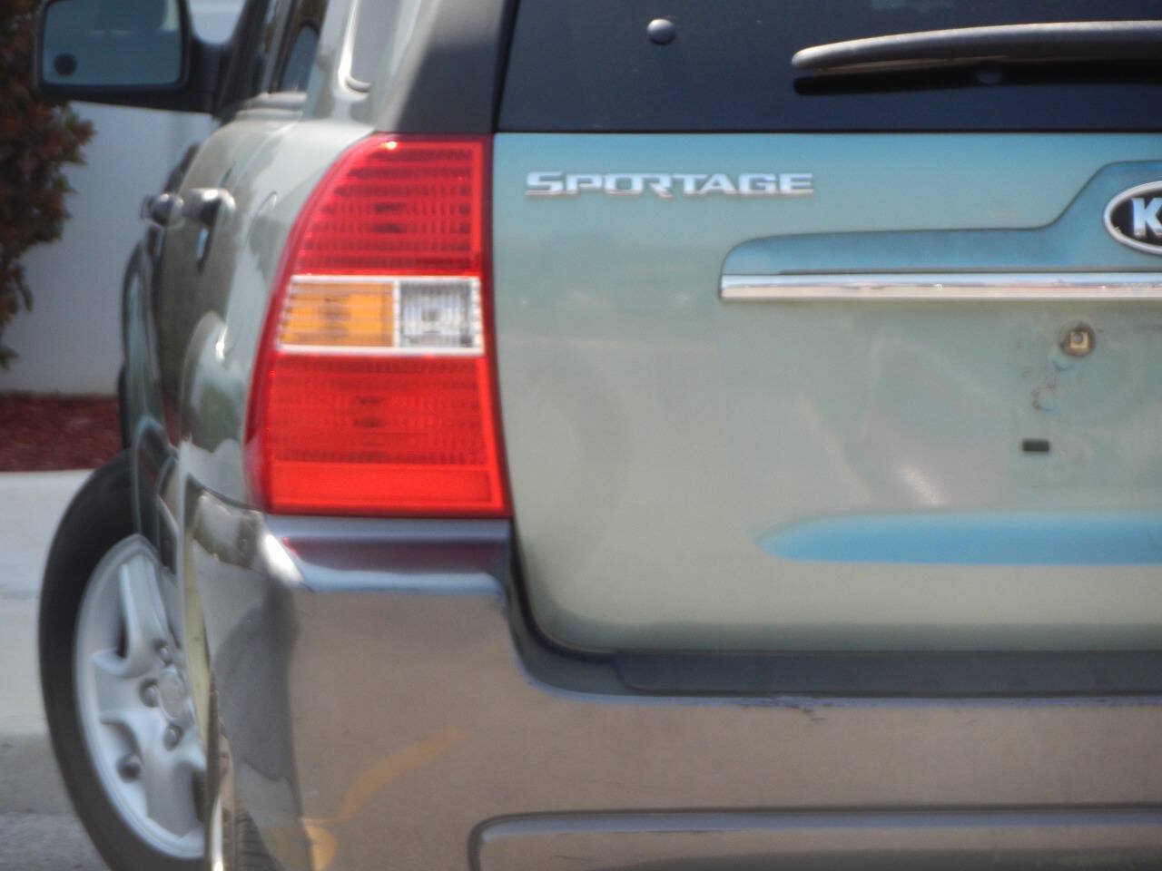 Used 2008 Kia Sportage LX FWD image 1