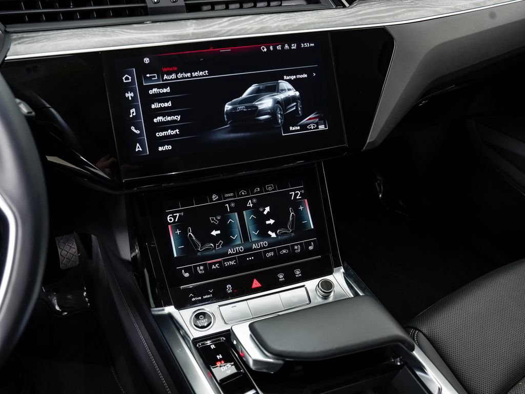 Used 2023 Audi e-tron Premium Plus w/ Premium Plus Package AWD/4WD image 17