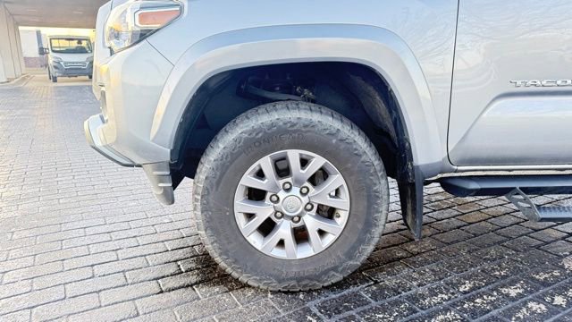 Used 2018 Toyota Tacoma SR5 image 14