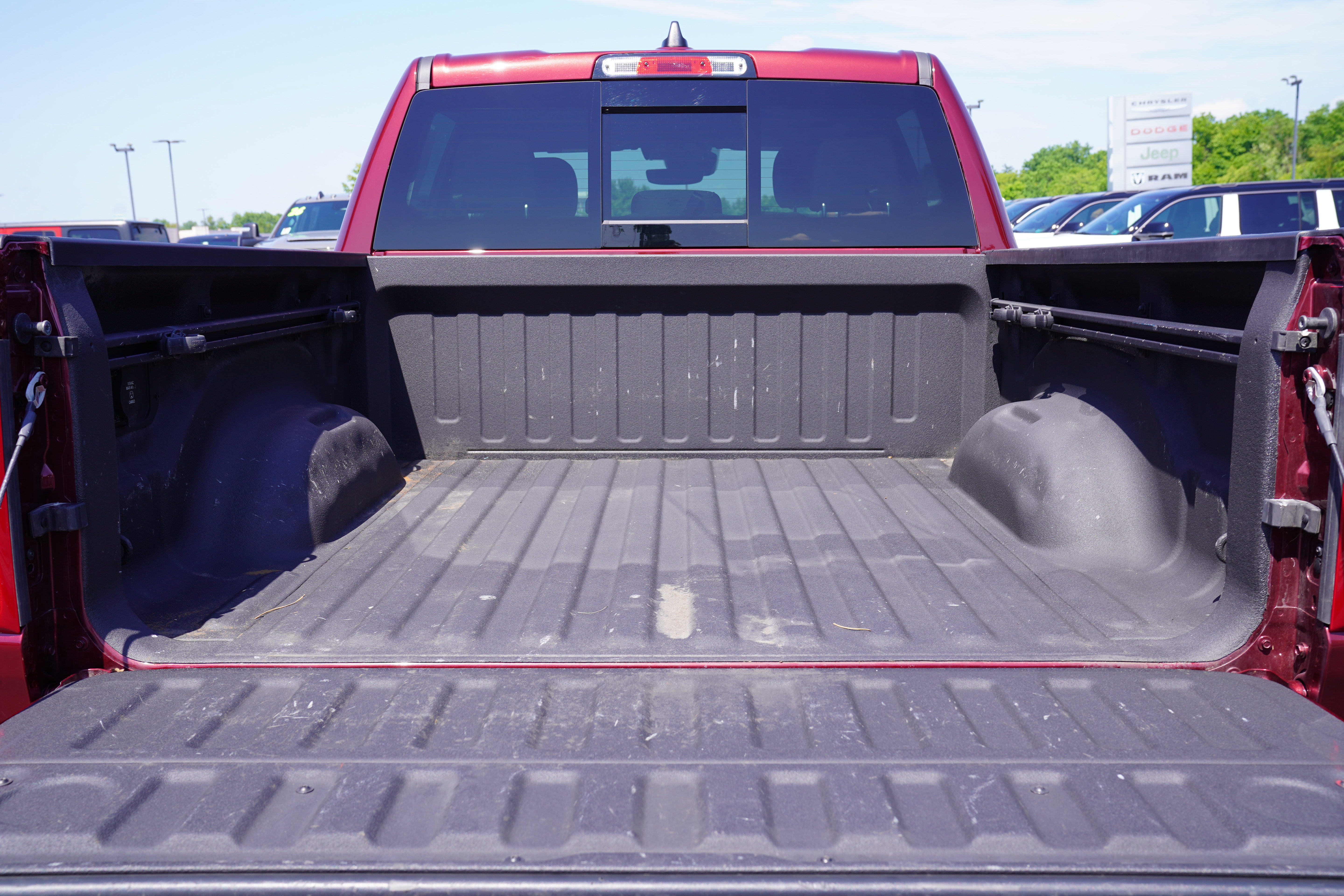 Used 2025 RAM 1500 Big Horn AWD/4WD image 7
