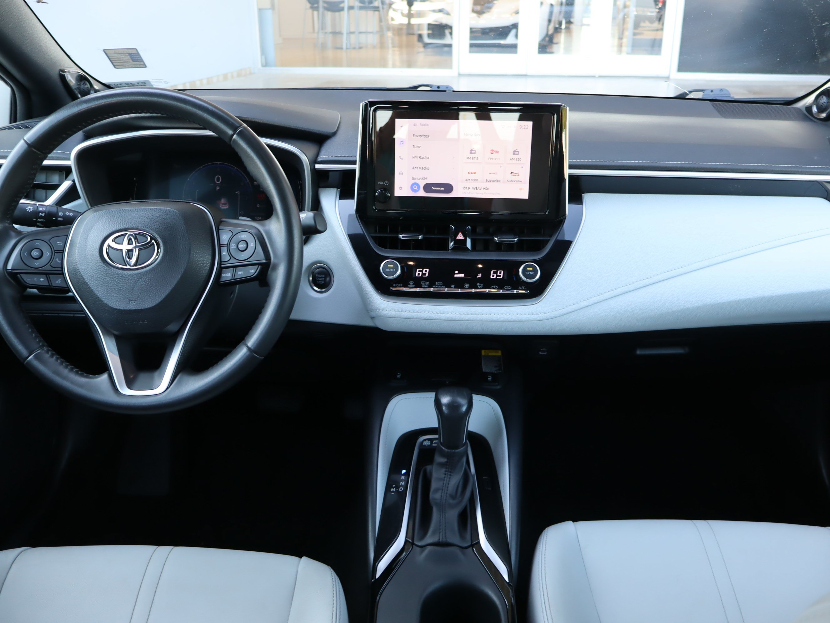 Used 2024 Toyota Corolla XSE FWD image 14