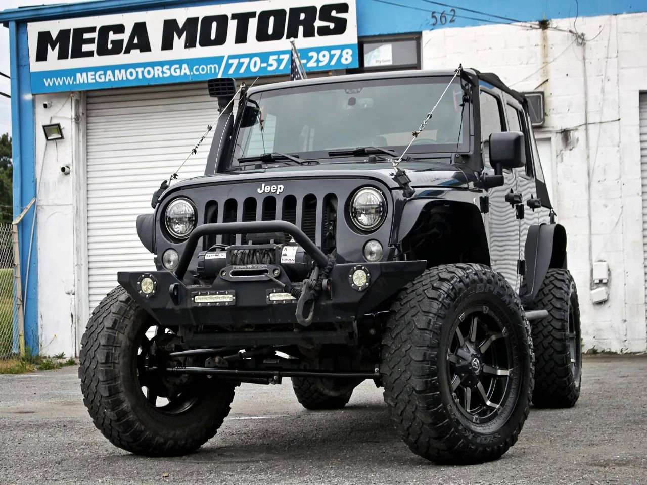 Used 2016 Jeep Wrangler Unlimited Rubicon w/ Connectivity Group image 38