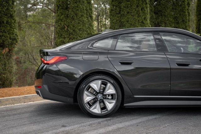 Used 2023 BMW i4 eDrive35 w/ Premium Package image 13