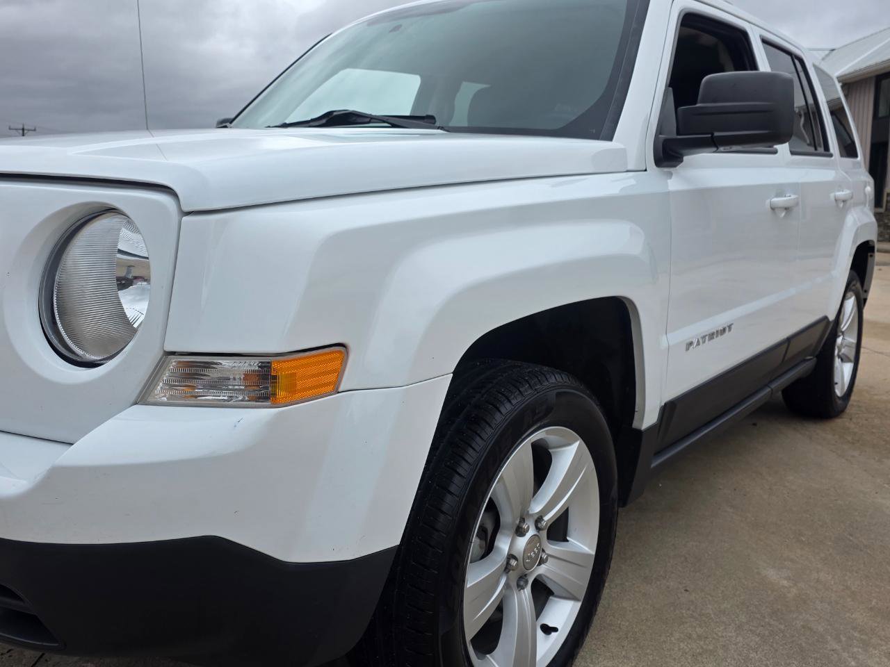 Used 2014 Jeep Patriot Latitude image 24