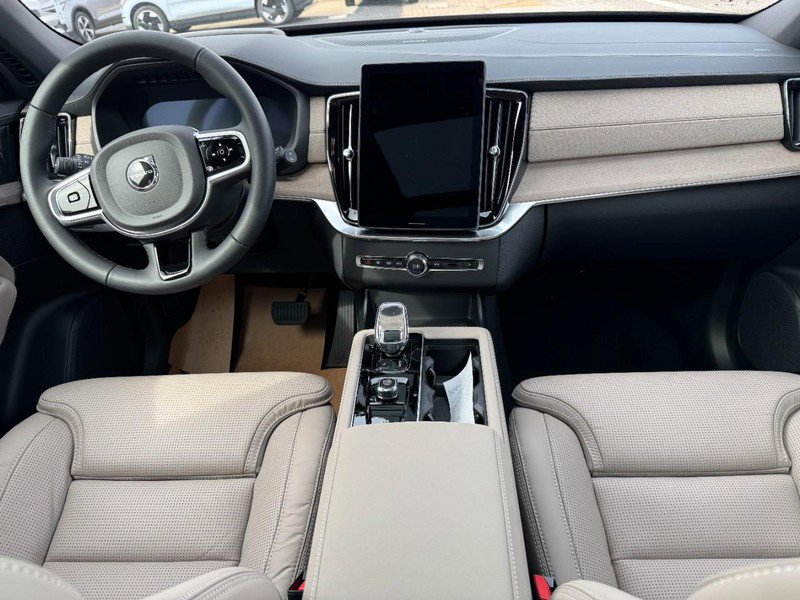 New 2026 Volvo XC90 T8 Ultra w/ Protection Package image 7