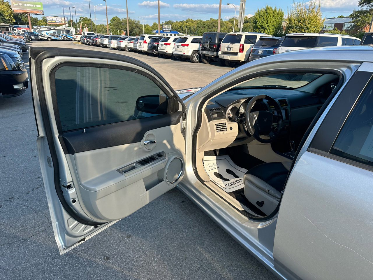 Used 2010 Dodge Avenger R/T image 15