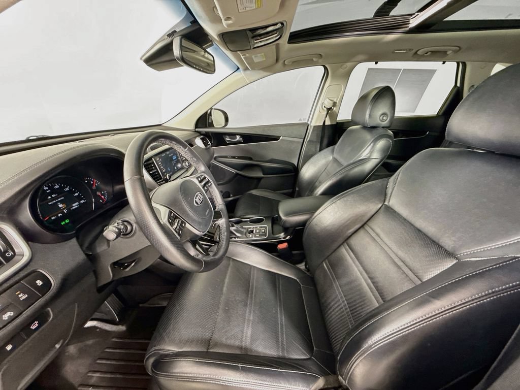 Used 2019 Kia Sorento SX w/ SX Touring Package AWD/4WD image 24