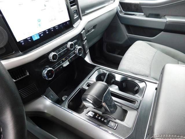 Used 2023 Ford F150 Lightning XLT image 37