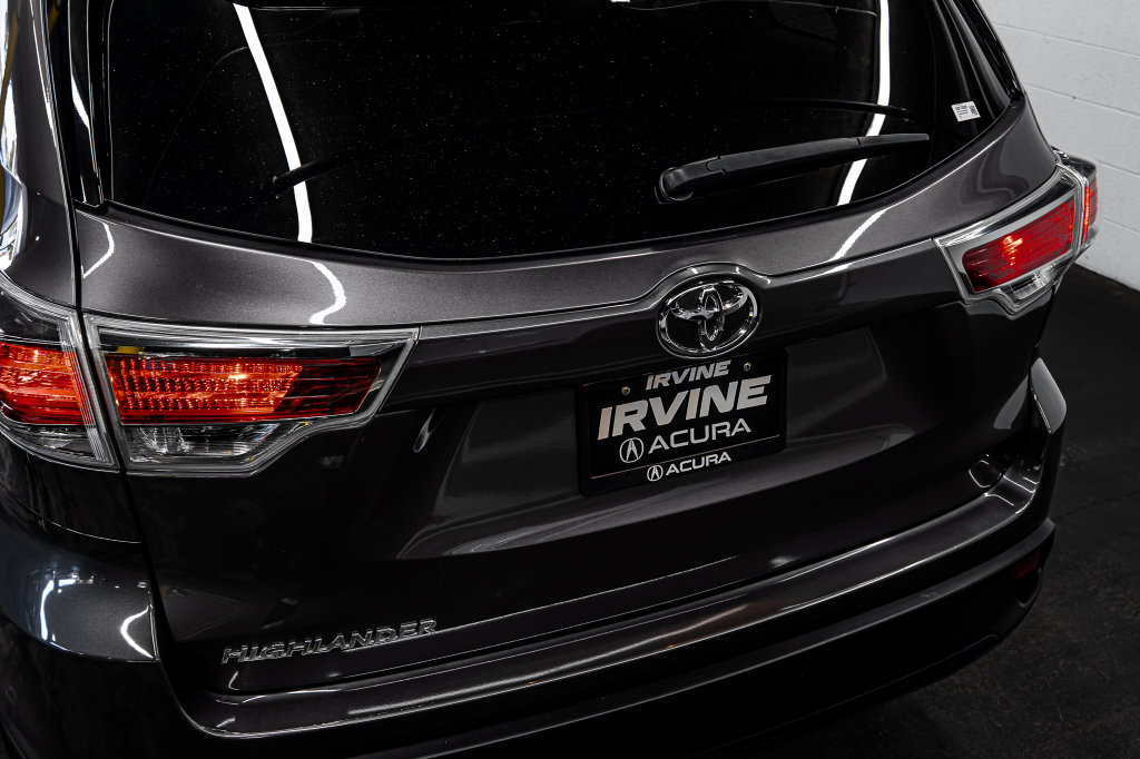 Used 2016 Toyota Highlander LE FWD image 15