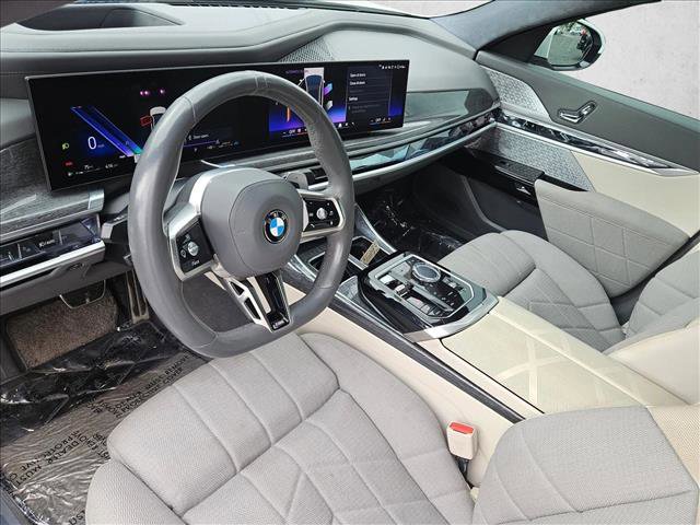 Used 2023 BMW 760i xDrive AWD/4WD image 10