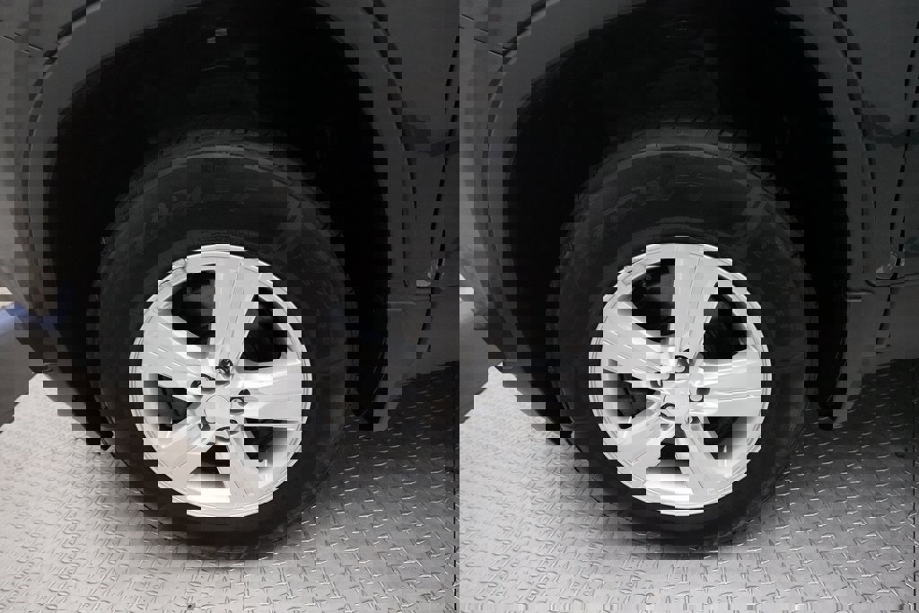 Used 2017 Chevrolet Trax LT w/ Driver Confidence Package image 26