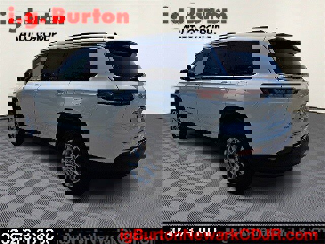 New 2025 Jeep Grand Cherokee L Laredo w/ Luxury Tech Group I image 3