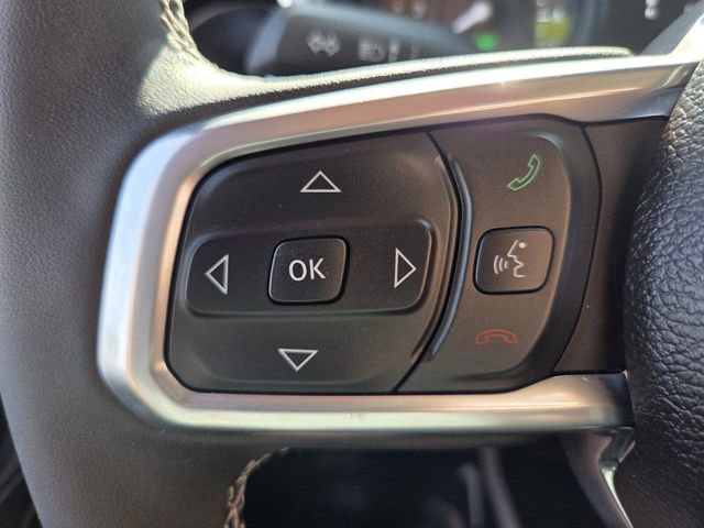 Used 2025 Jeep Wrangler Unlimited Sahara w/ Safety Group AWD/4WD image 32