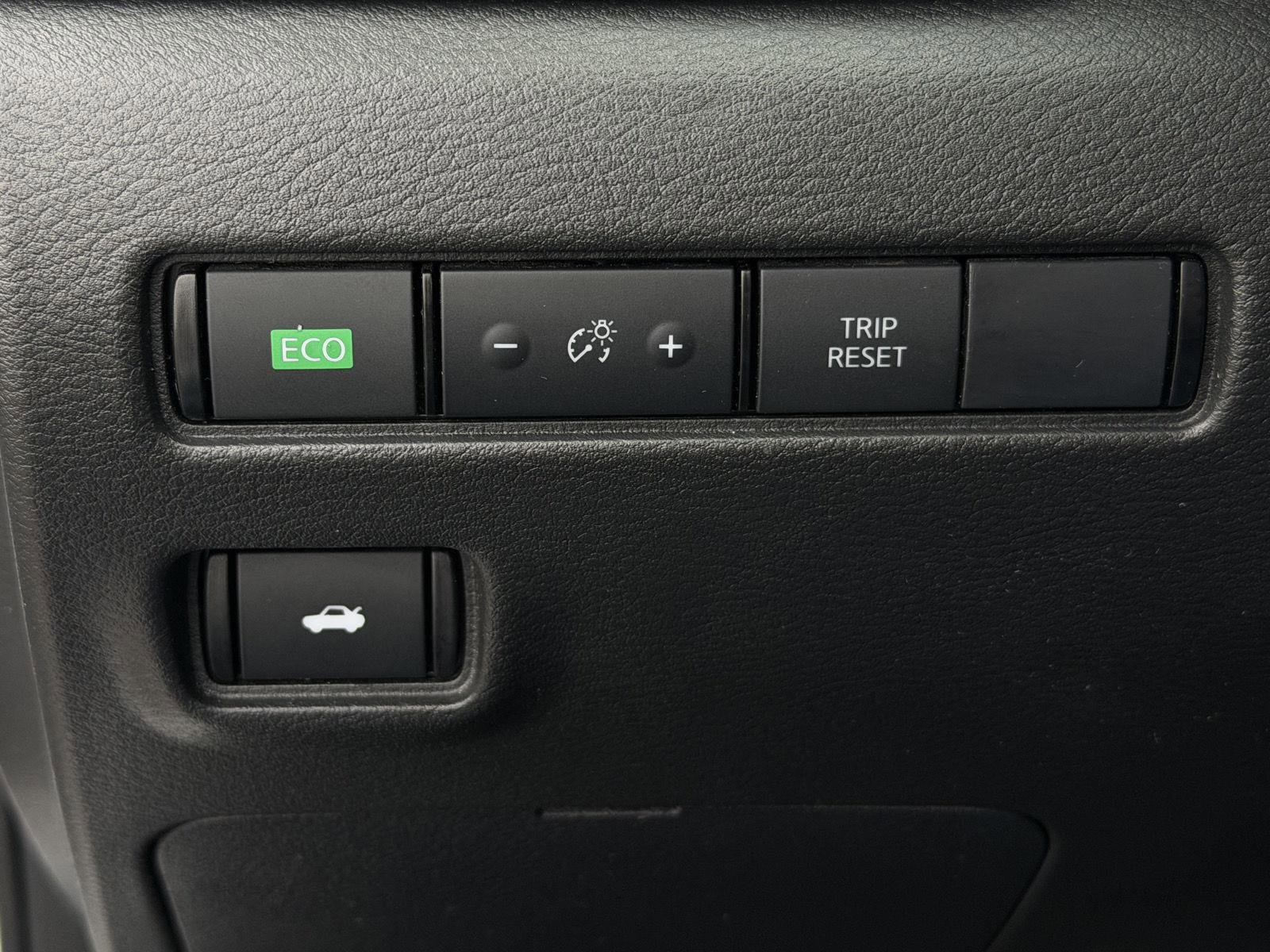 Used 2024 Nissan Sentra SV image 21