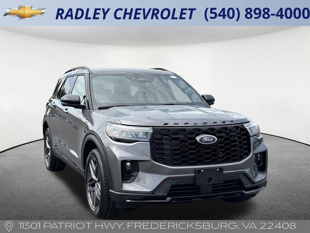 Used 2025 Ford Explorer ST-Line w/ ST-Line Street Pack AWD/4WD image 22