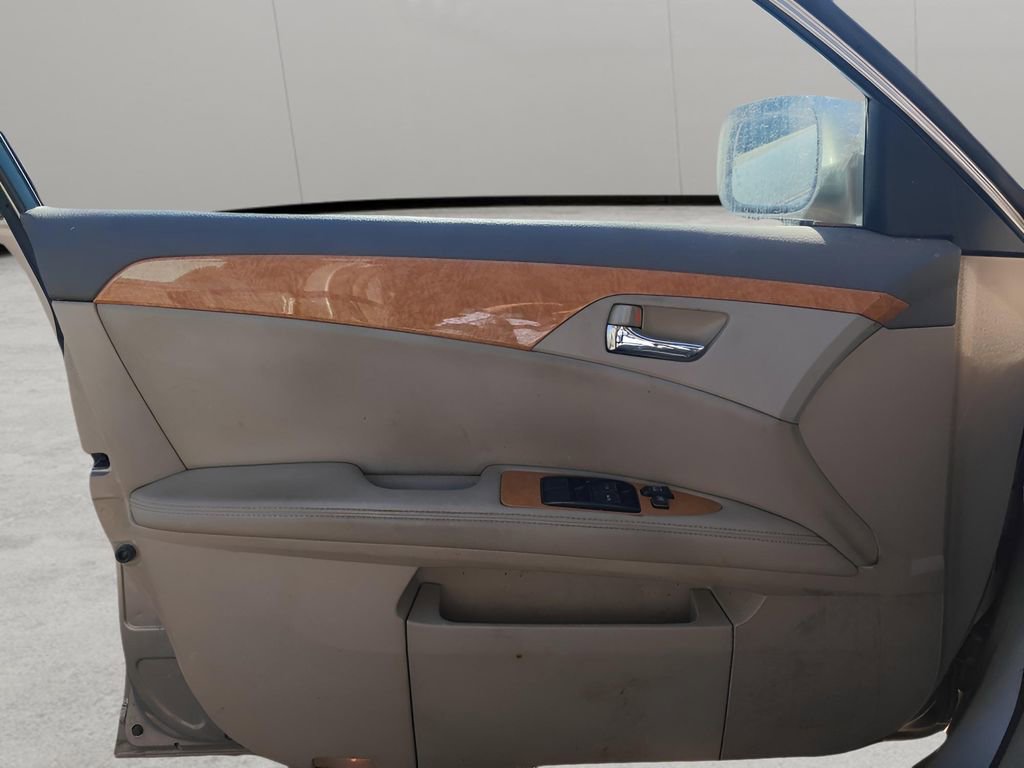 Used 2007 Toyota Avalon XLS image 7