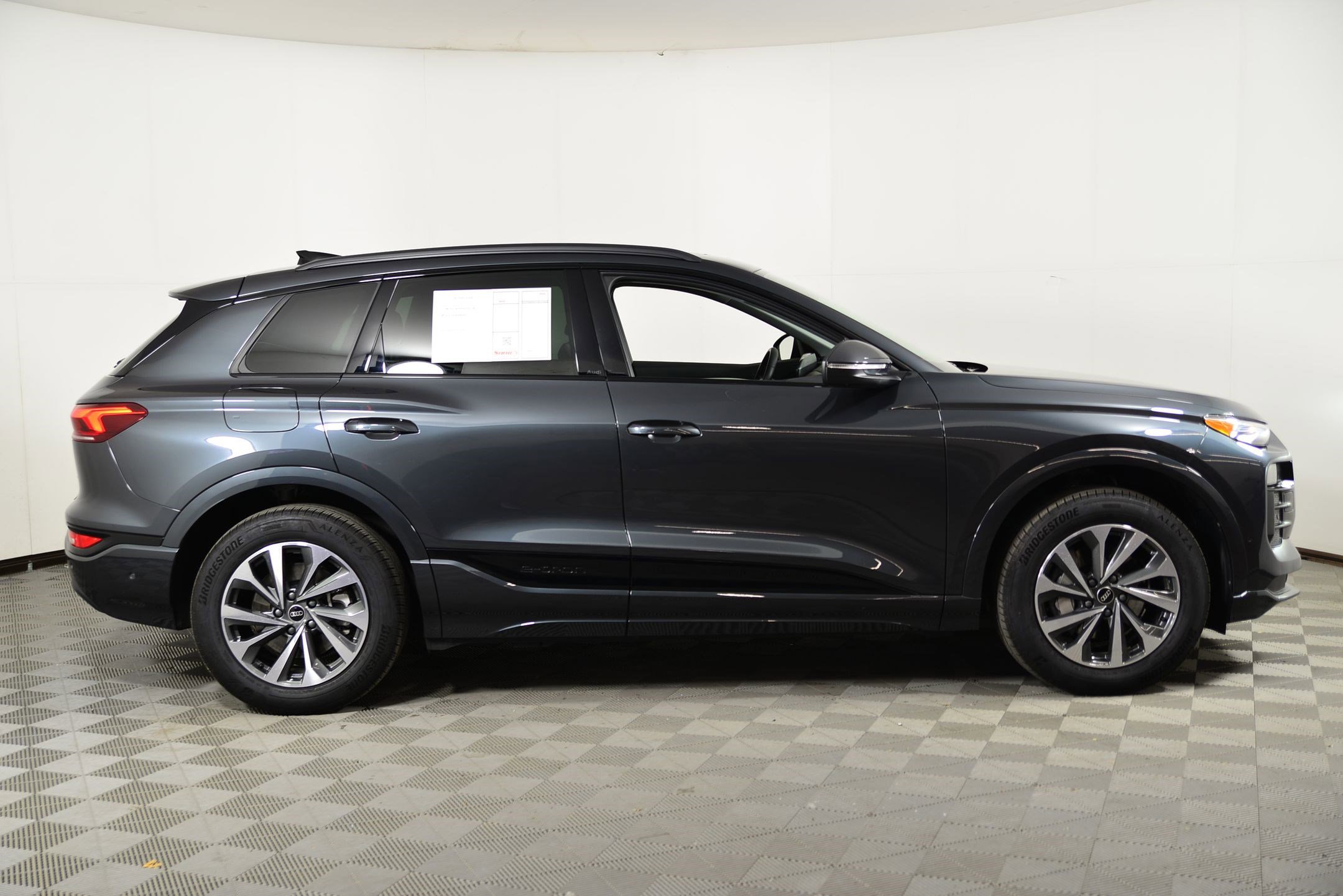 Certified 2025 Audi Q6 e-tron Premium w/ Convenience Package image 7