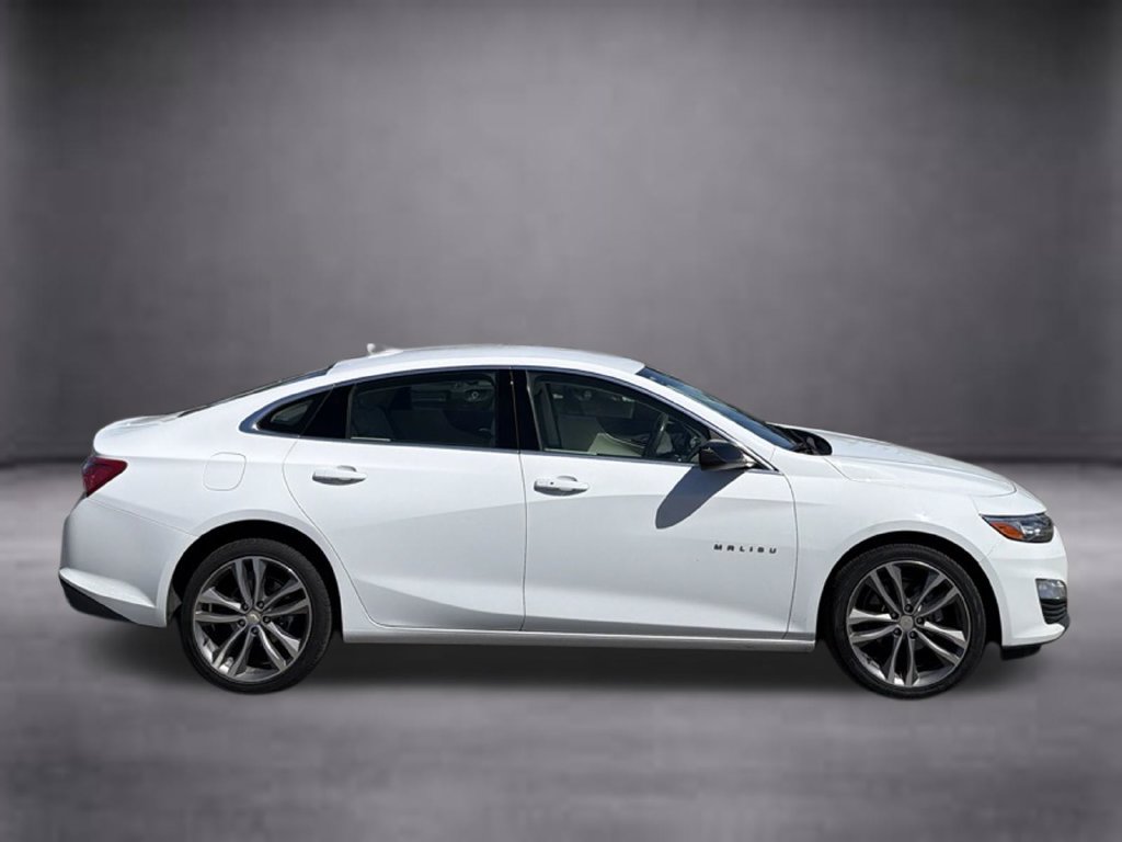 Used 2024 Chevrolet Malibu LT FWD image 3