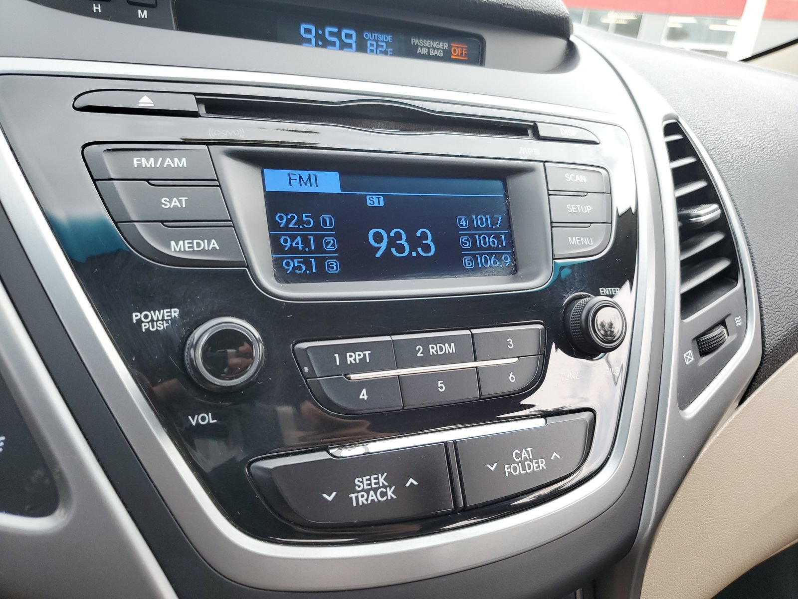 Used 2016 Hyundai Elantra SE FWD image 25