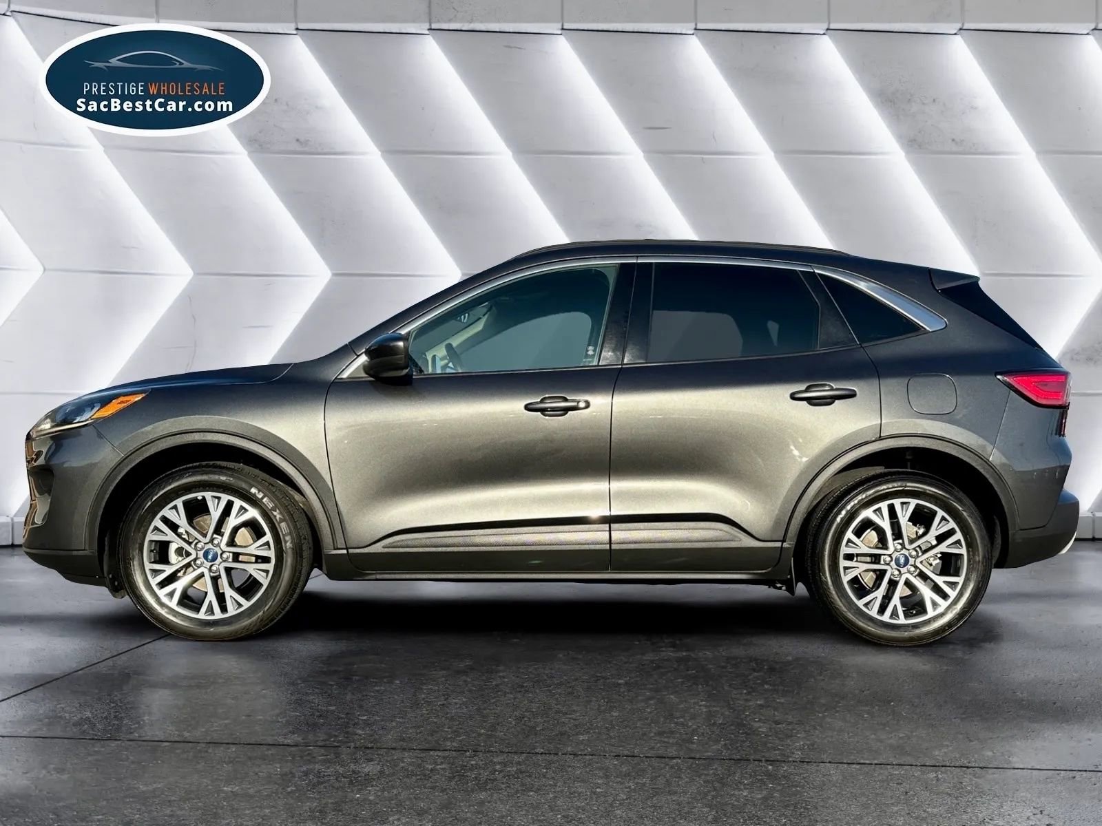 Used 2020 Ford Escape SEL image 5