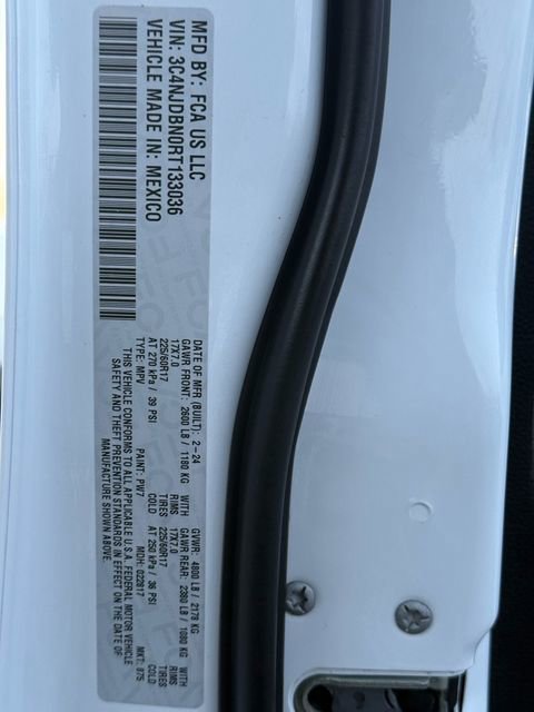 Used 2024 Jeep Compass Latitude image 41