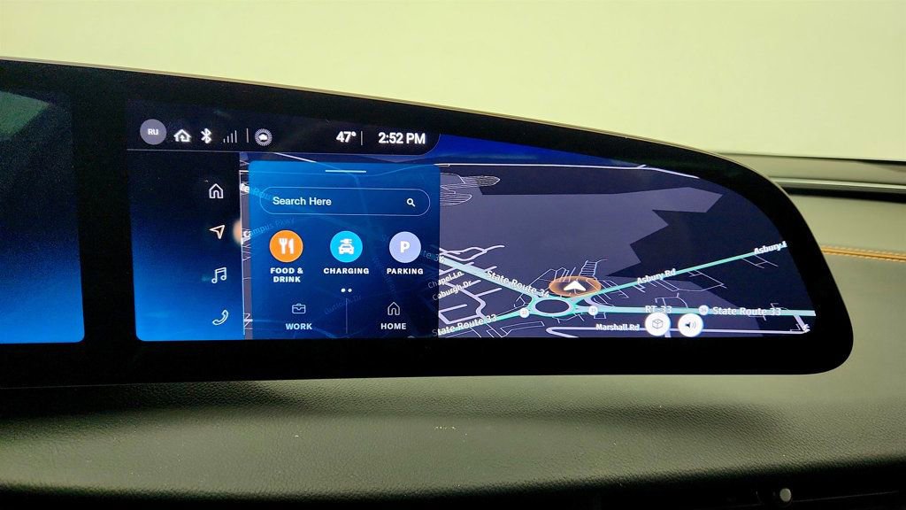 Used 2024 Lucid Air Touring image 17