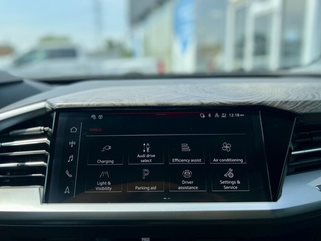 Used 2024 Audi Q4 e-tron Premium Plus w/ Premium Plus AWD/4WD image 23