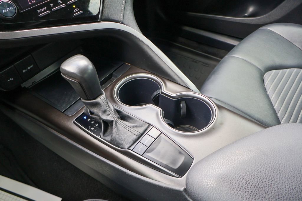 Used 2024 Toyota Camry SE FWD image 16