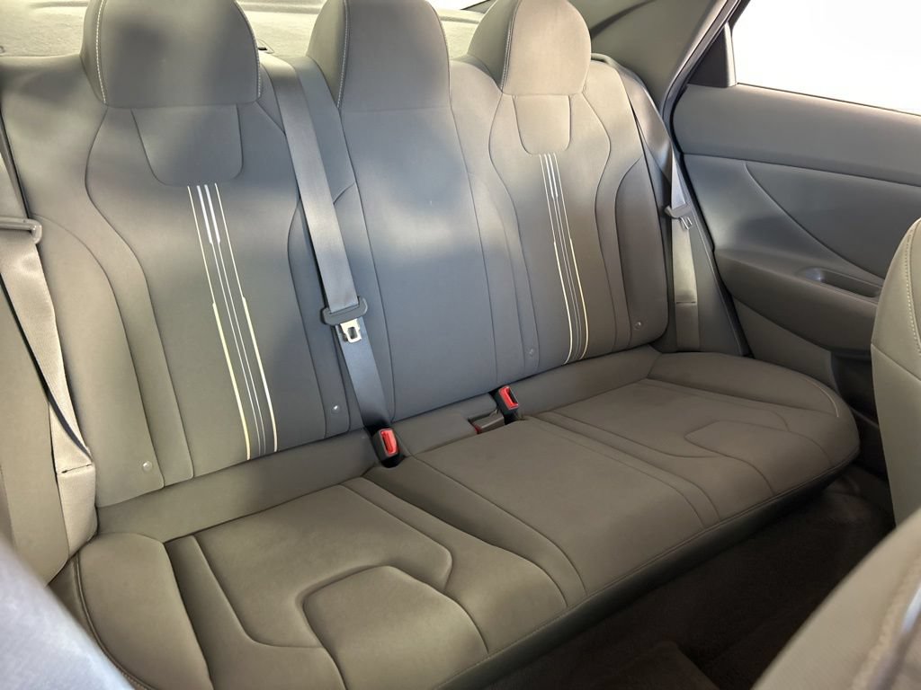 Used 2024 Hyundai Elantra SEL FWD image 32