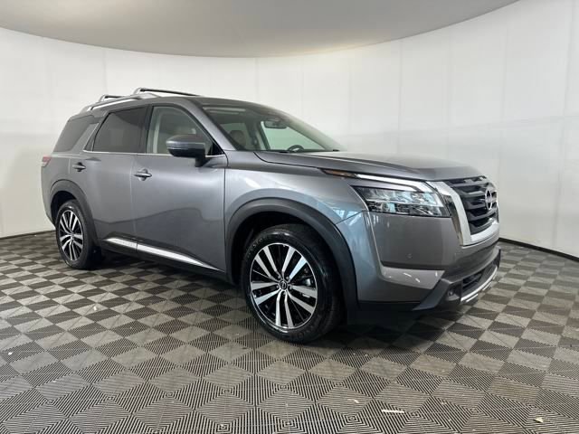Used 2023 Nissan Pathfinder Platinum w/ Cargo Package video 2