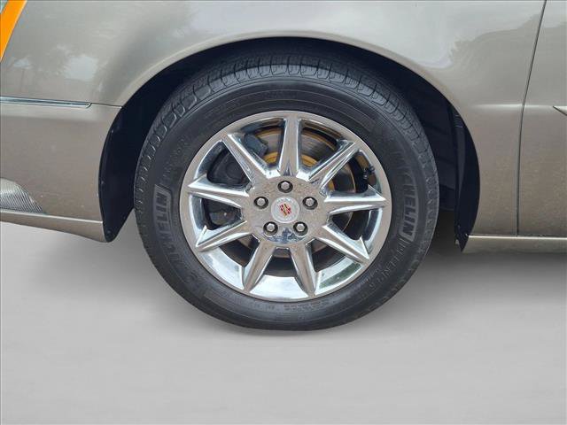 Used 2011 Cadillac DTS Luxury FWD image 10