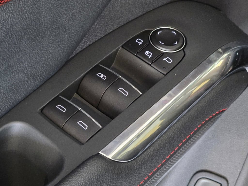 New 2026 Chevrolet Traverse RS w/ LPO, Floor Liner Package AWD/4WD image 22