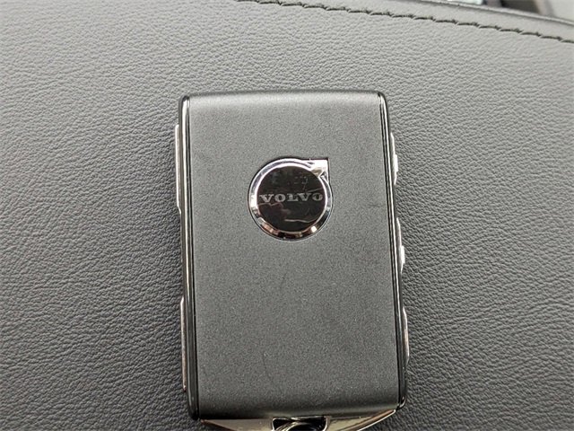 New 2025 Volvo XC60 B5 Core w/ Climate Package image 30