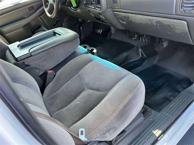 Used 2005 GMC Sierra 3500 W/T image 22