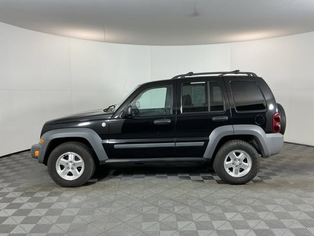 Used 2005 Jeep Liberty Sport AWD/4WD image 8
