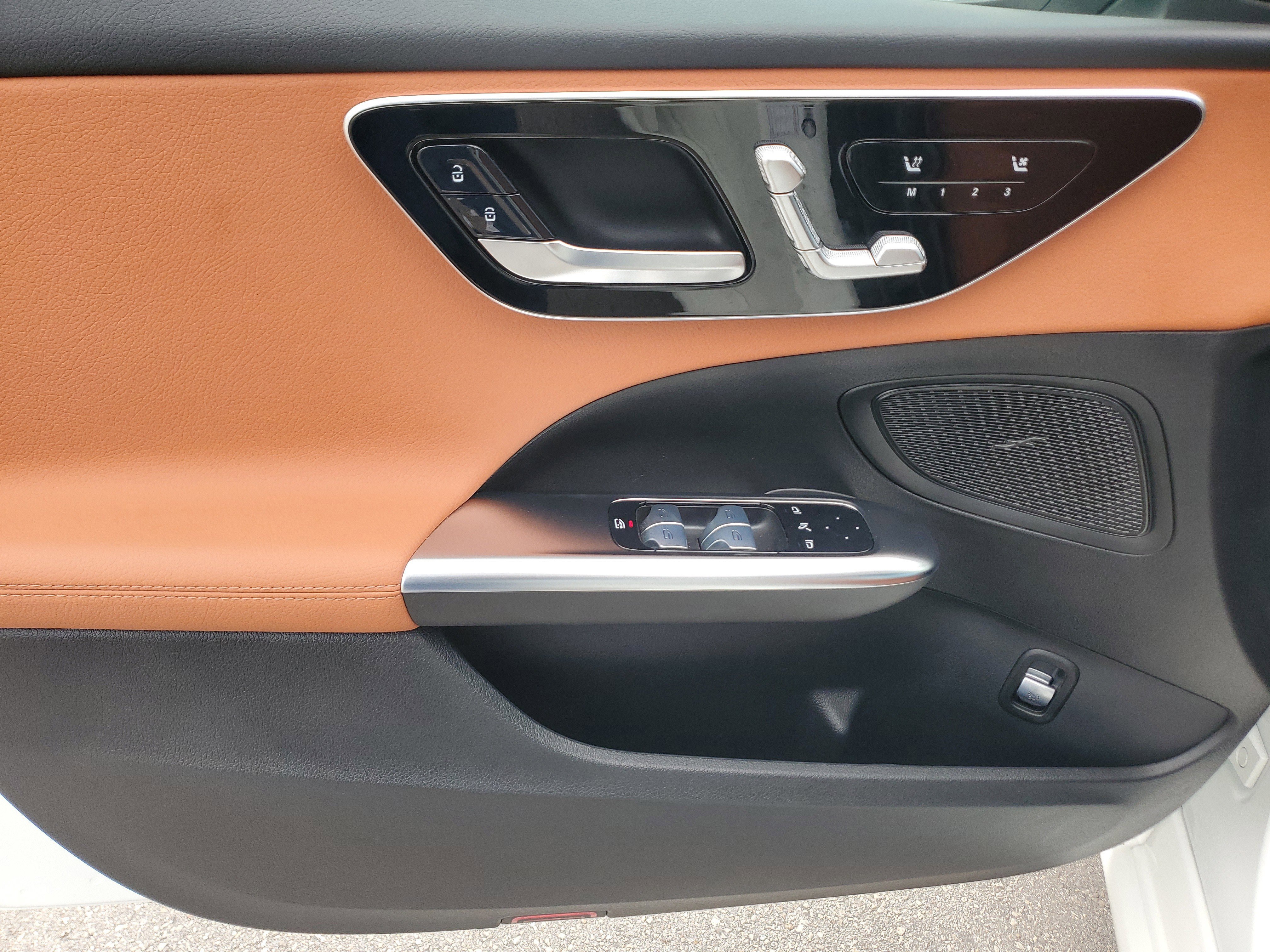 Used 2025 Mercedes-Benz C 300 Sedan image 24