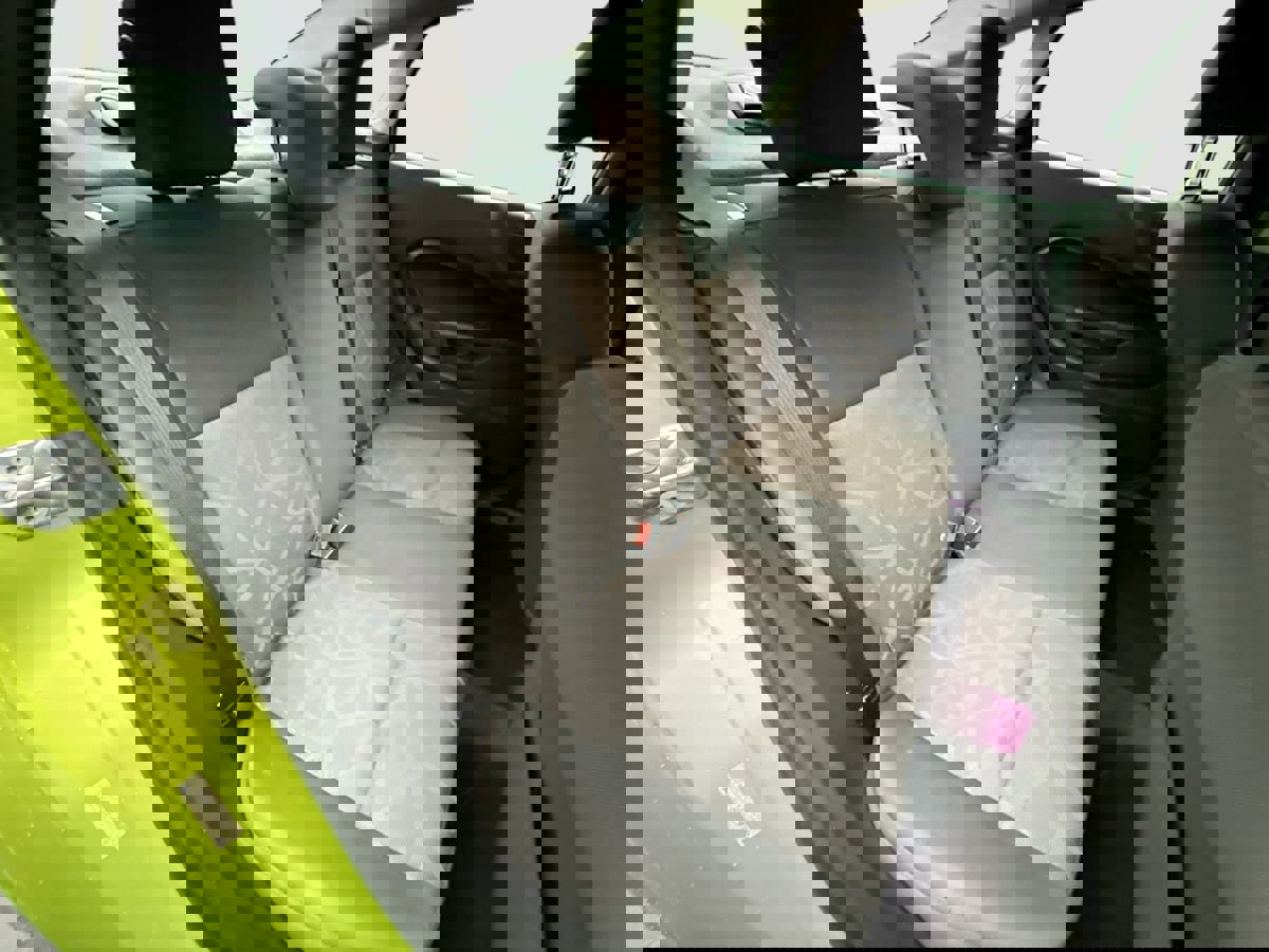 Used 2013 Ford Fiesta SE image 23