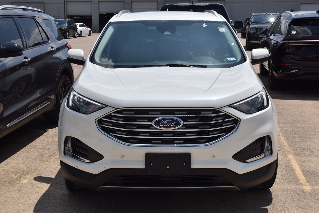 Used 2023 Ford Edge Titanium AWD/4WD image 3
