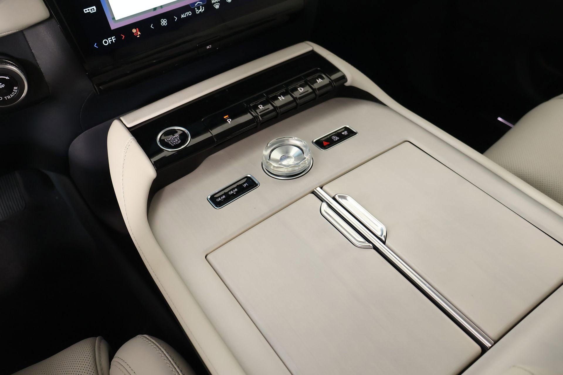 New 2026 Lincoln Navigator Premiere image 9