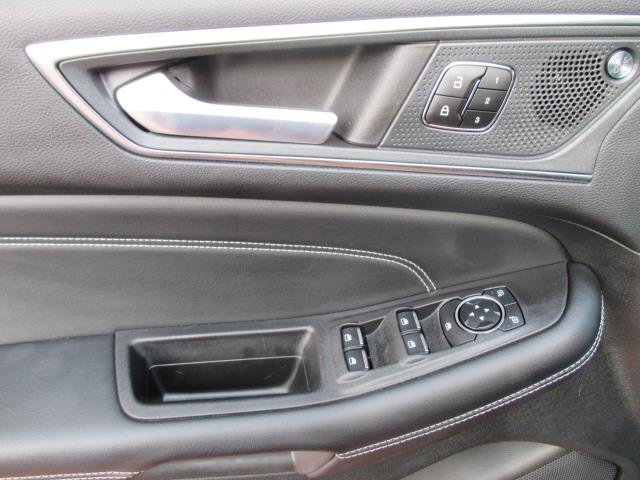 Used 2024 Ford Edge Titanium image 5