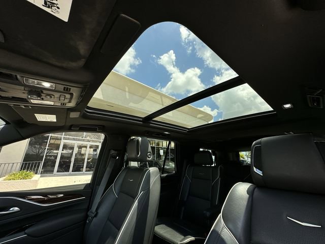 Certified 2022 Cadillac Escalade Premium Luxury RWD image 30
