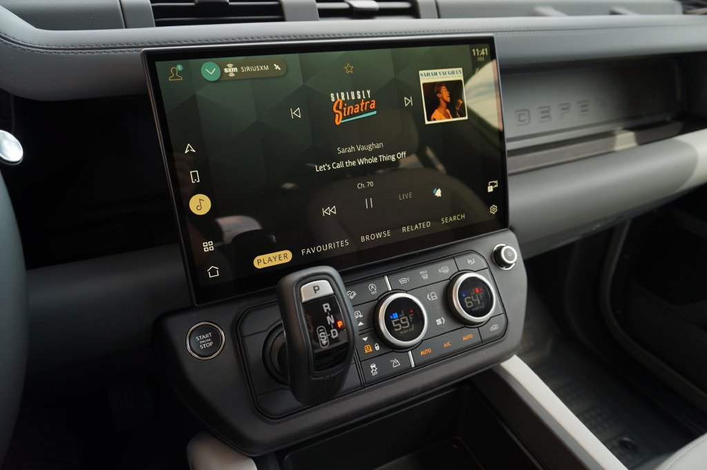 New 2026 Land Rover Defender 110 X-Dynamic SE AWD/4WD image 20