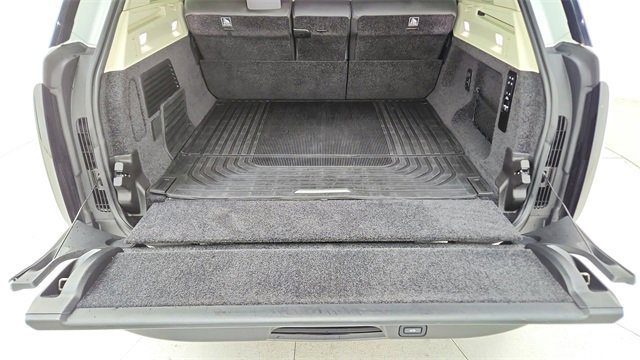 Used 2023 Land Rover Range Rover Long Wheelbase Autobiography image 14