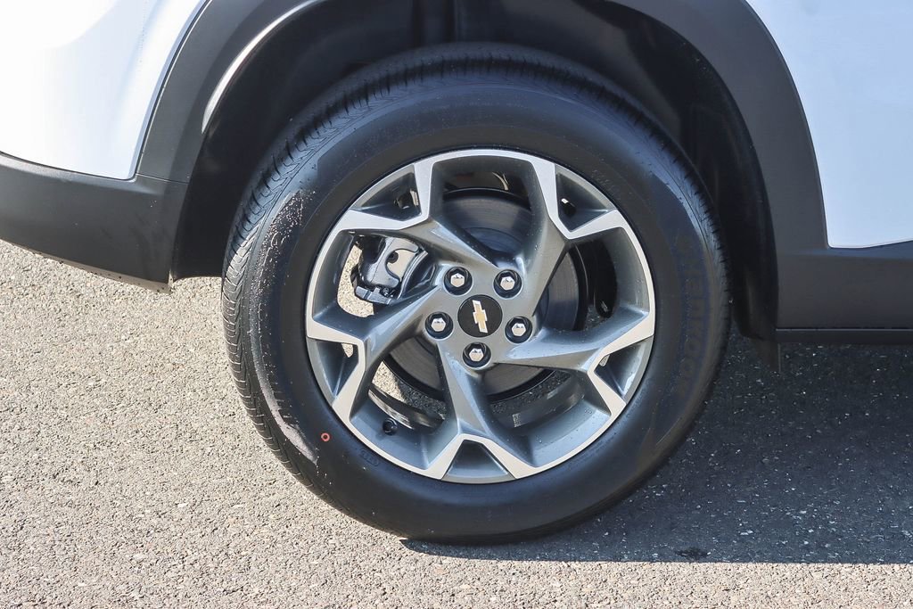 Used 2026 Chevrolet Trax LT w/ Driver Confidence Package image 10