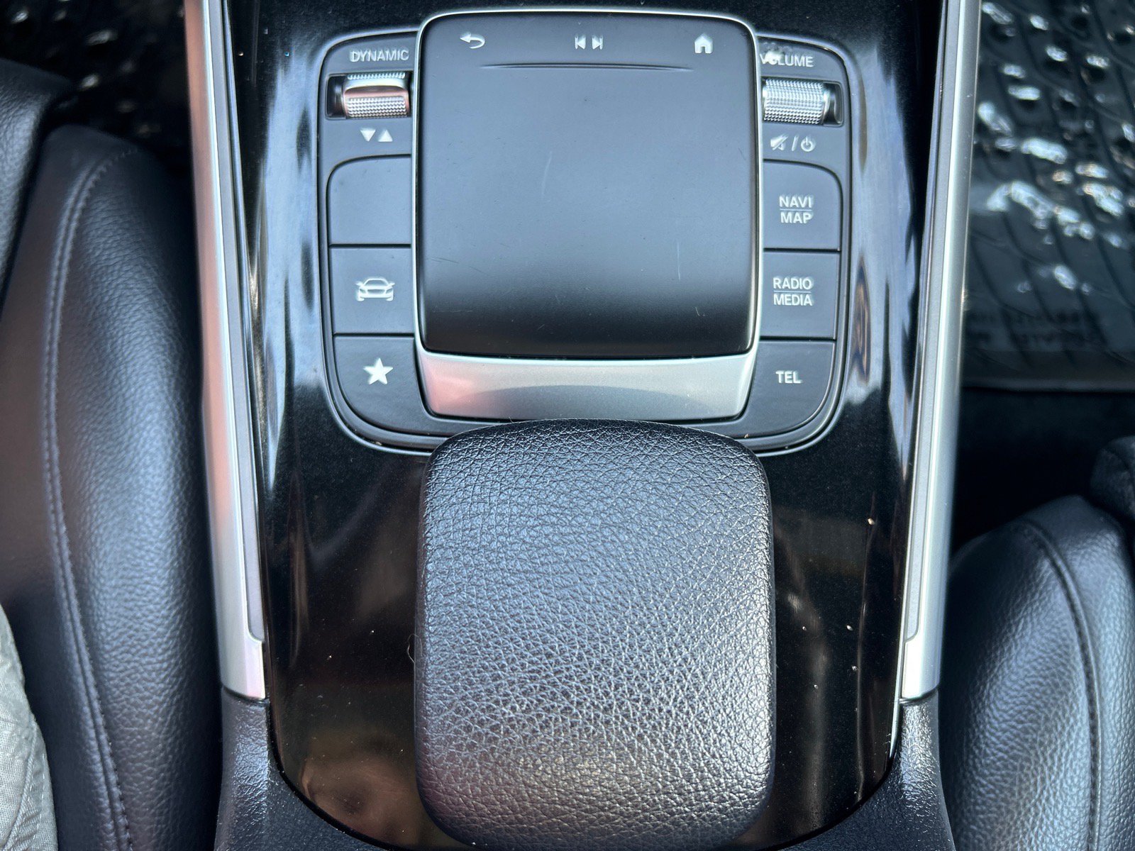 Used 2021 Mercedes-Benz GLB 250 4MATIC image 30