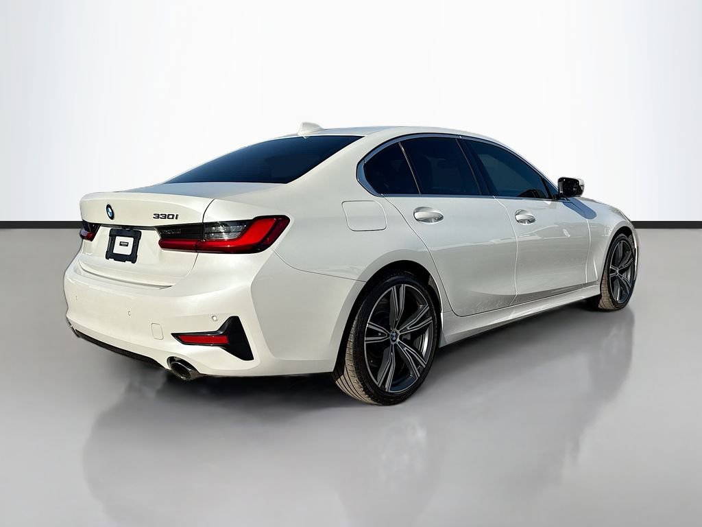 Used 2021 BMW 330i Sedan w/ Executive Package image 3