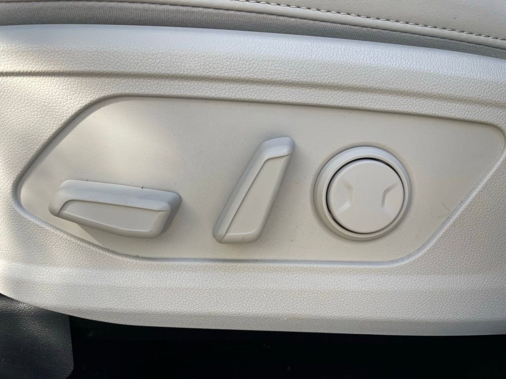 New 2025 Kia Sorento S image 11