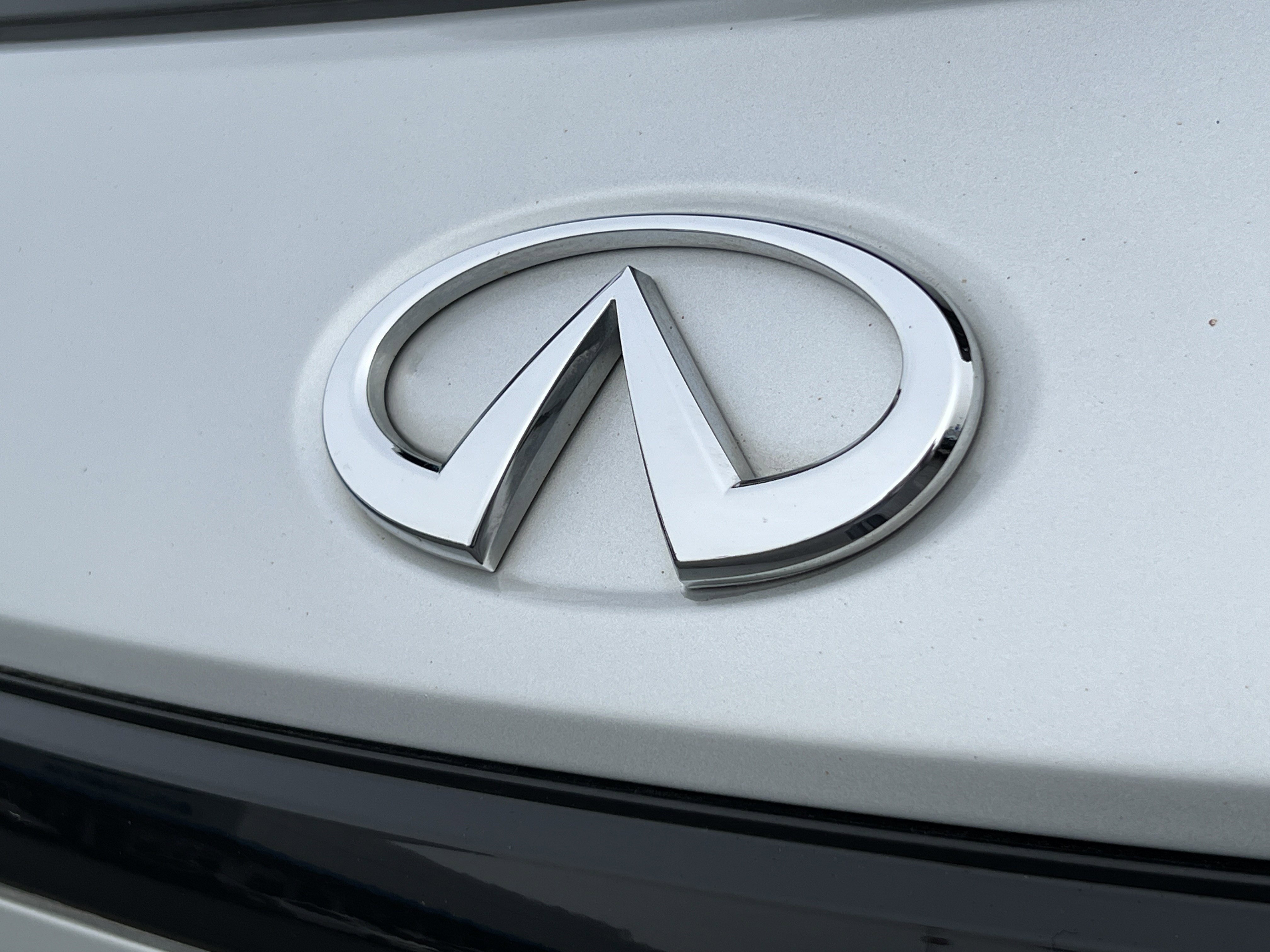 Used 2023 INFINITI QX60 Luxe image 8